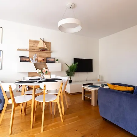 Obluze Royal Blue Apartment Gdynia